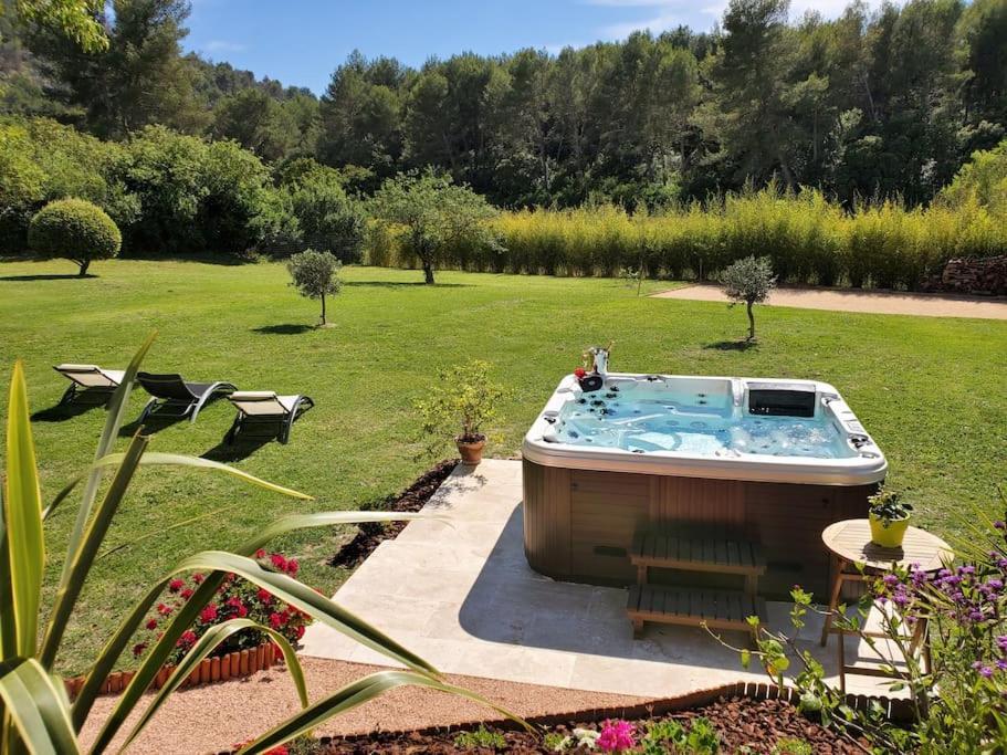 Les Prairies De Fenestrelle Spa & Piscine Au Calme Aubagne Luaran gambar